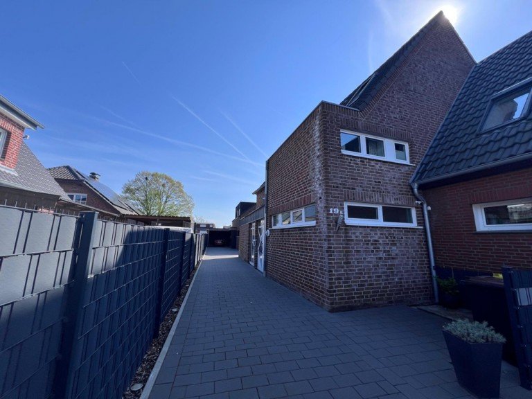 Ansicht Coesfeld Doppelhaush�lfte gem�tliche Haush�lfte mit Carport und Garten in ruhiger Wohngegend - Hohes Feld