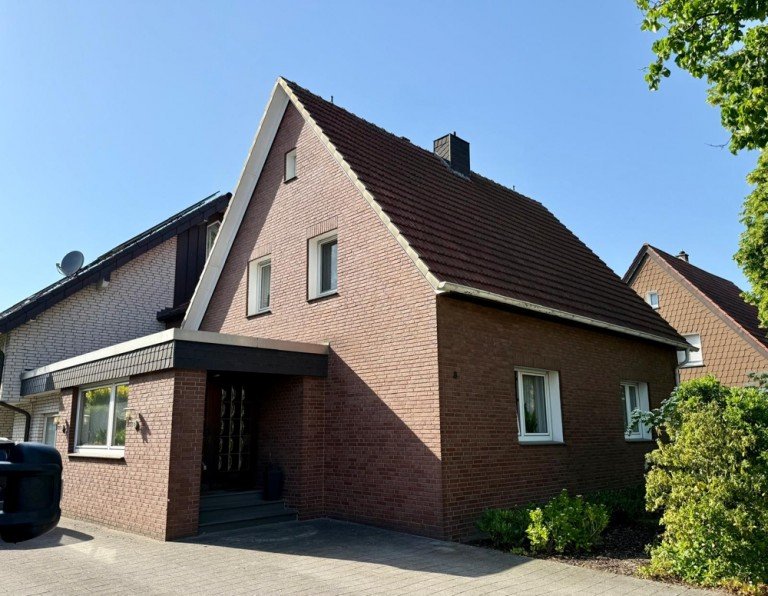 Hausansicht Altbau Coesfeld Haus Besondere Wohnimmobilie mit Altbau-Zweifamilienhaus und modernem Einfamilienhaus auf gro�z�gigem Westgrundst�ck