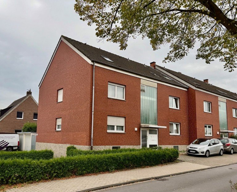 Strassenansicht D�lmen Mehrfamilienhaus * V E R K A U F T *15 Wohneinheiten aufgeteilt in 3 H�user mit viel Potential