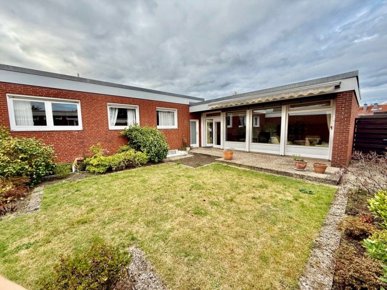 Ansicht M�nster / Gievenbeck Bungalow * V E R K A U F T *Wohnen auf einer Ebene - attraktiver Bungalow
