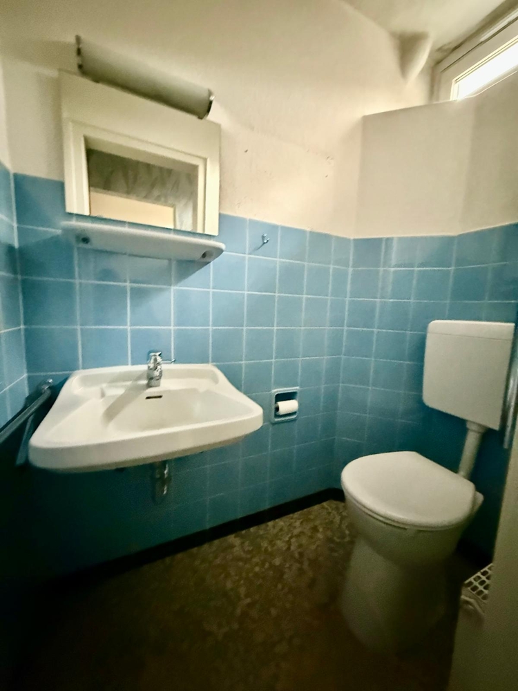 G�ste-WC Doppelhaush�lfte D�lmen