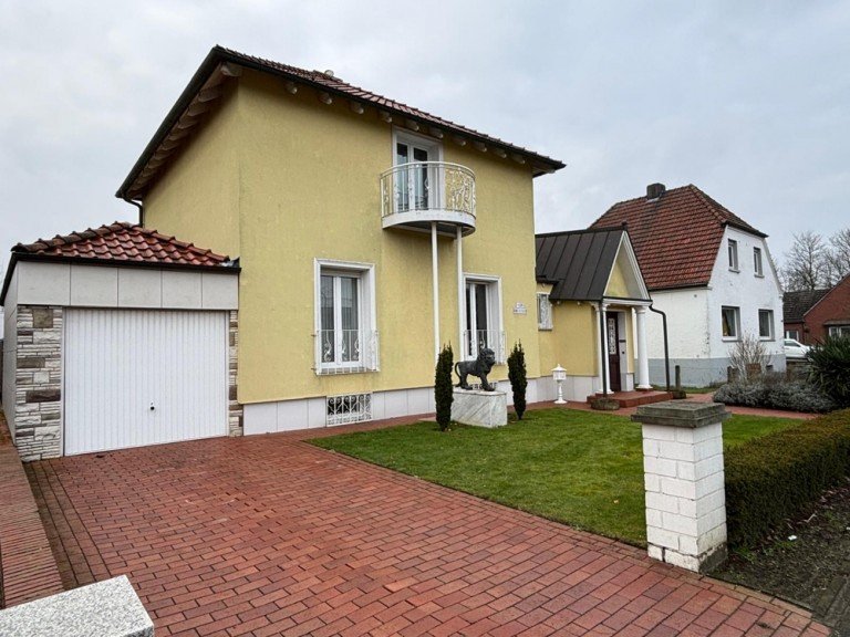 Ansicht Coesfeld Zweifamilienhaus * V E R K A U F T *Viel Raum f�r Familie, Generationen und Ideen - Wohnen mit zus�tzlichem Bungalow auf 813 m� Grundst�ck